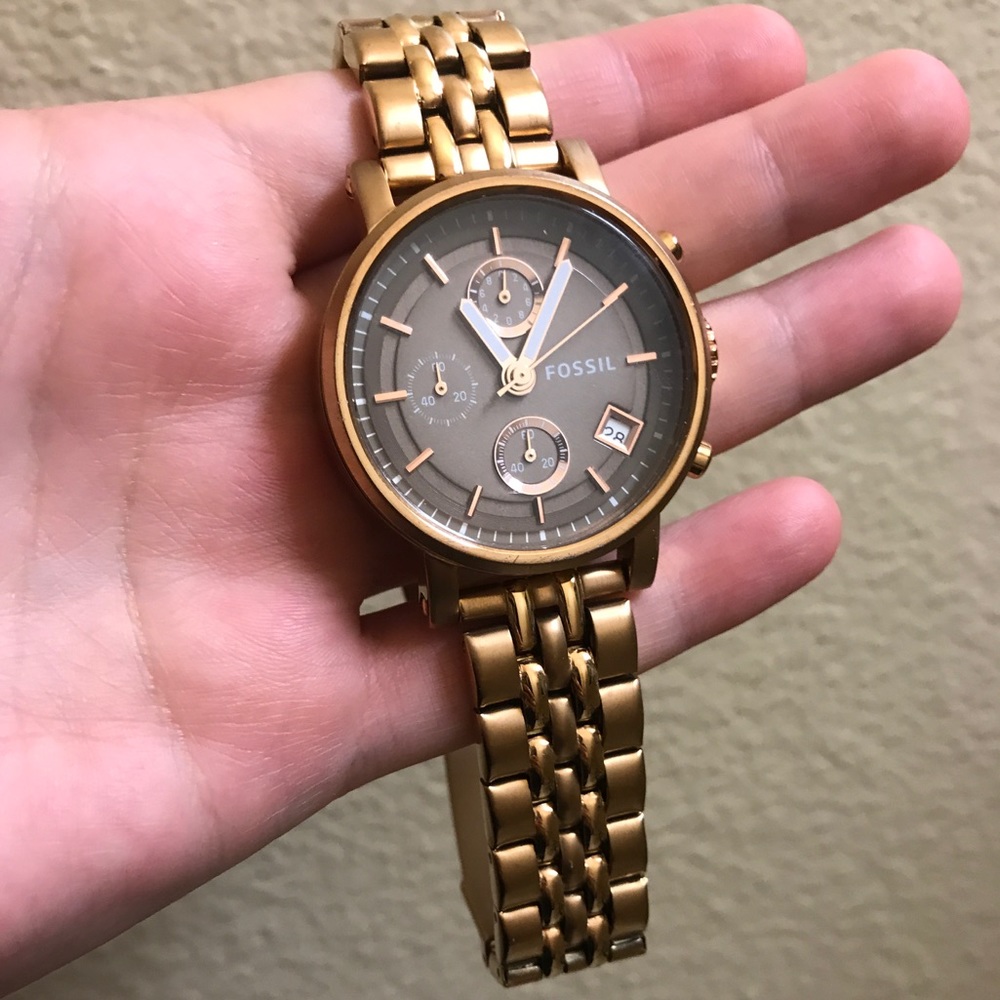 Rose gold fossil watch